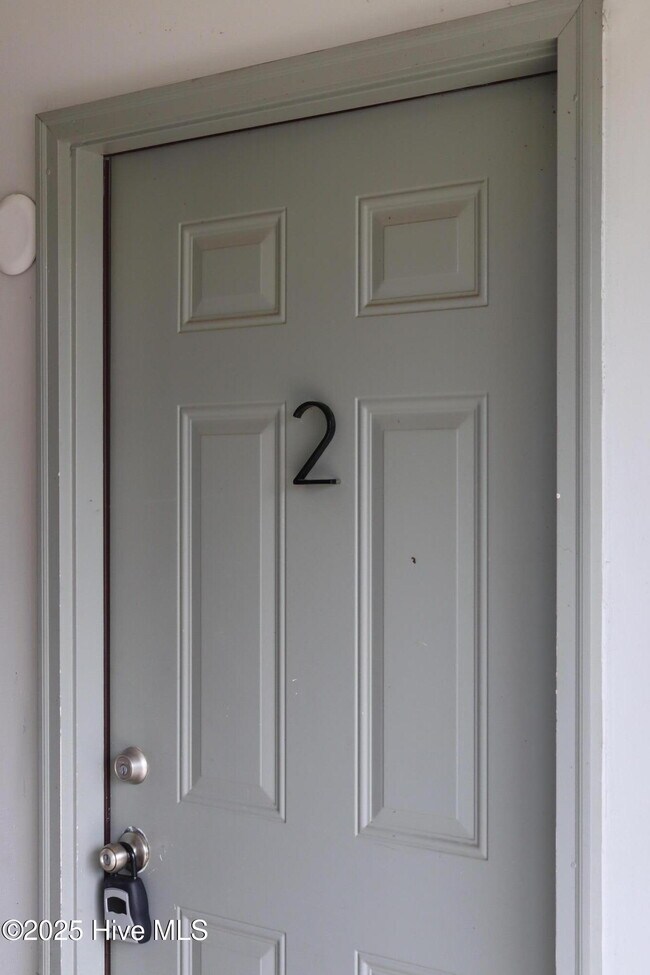 Building Photo - 2314 Indian Dr