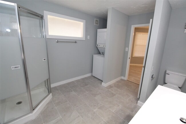 Building Photo - 15510 Cypress Garden Dr