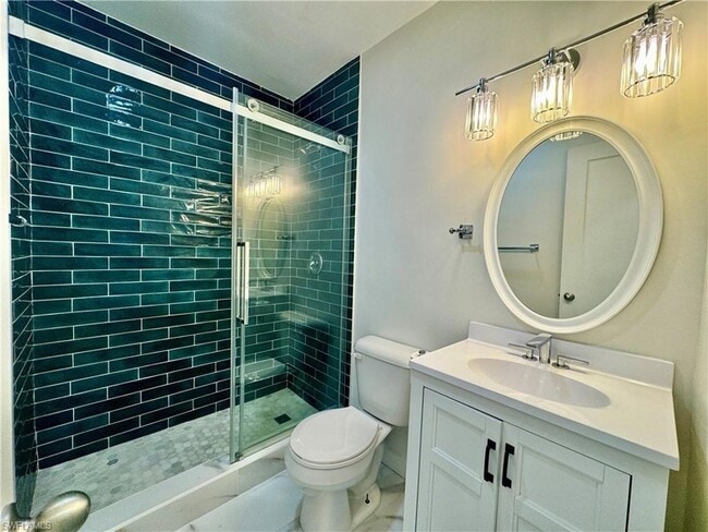 Building Photo - 473 12th Ave S