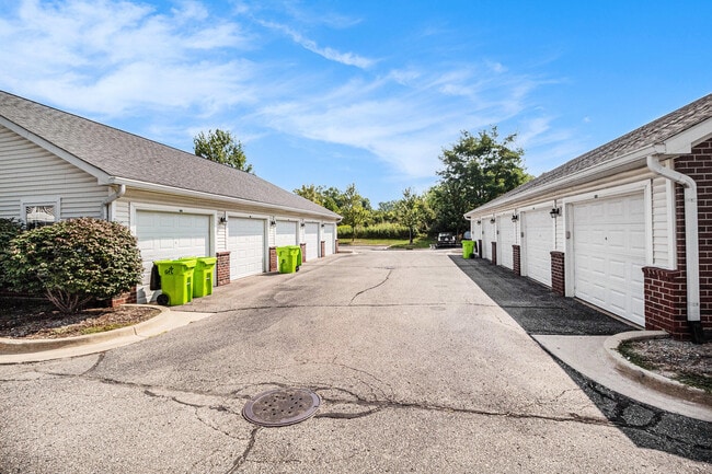 Building Photo - 937 E Summerfield Glen Cir