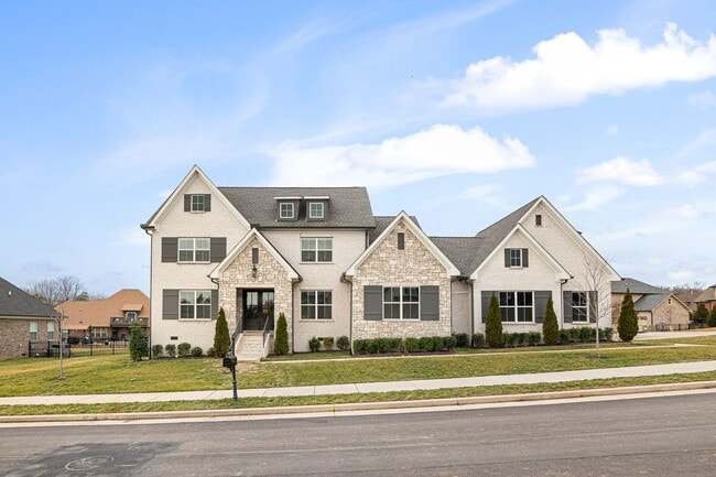 Building Photo - 805 Regimental Dr