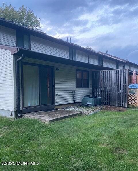 Building Photo - 438 Oak Knoll Dr