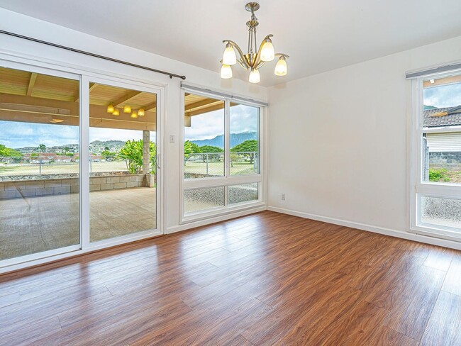 Building Photo - Pet Friendly in Kailua - Enchanted Lakes!