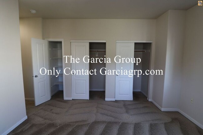 Building Photo - 10377 SW Ridgepath Ln