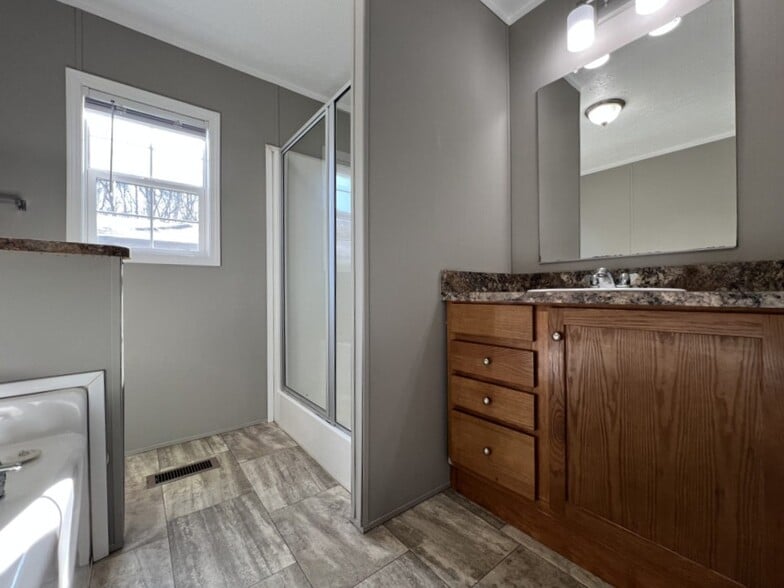 Building Photo - 35 Water Oak Ct