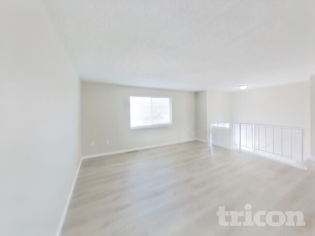 Building Photo - 1720 Monterey Way