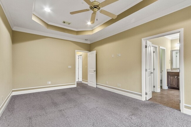 Building Photo - Fields Crossing Home Available Now