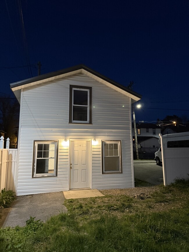Building Photo - 1809 Jefferson St