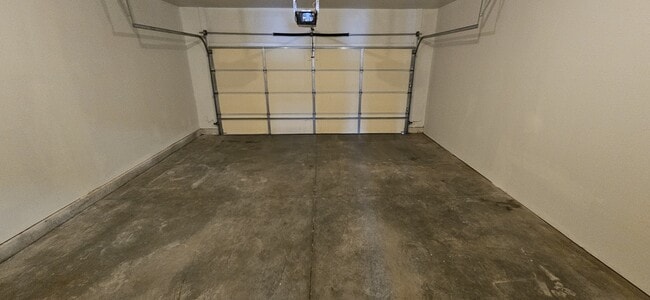 Building Photo - 400 Par Ave