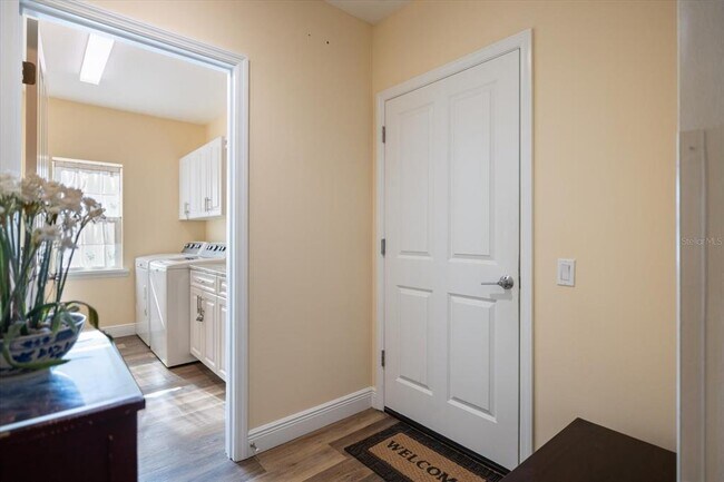 Building Photo - 2339 Datura St