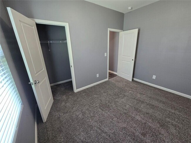 Building Photo - 104 Mccall Wy