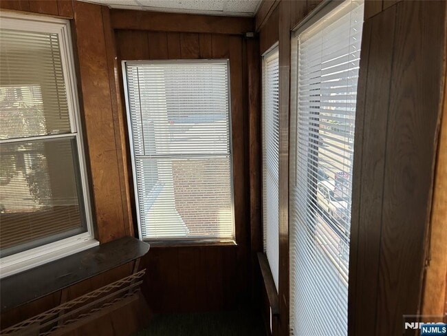 Building Photo - 192 Kearny Ave