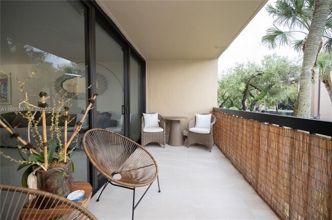 Building Photo - 10875 SW 112th Ave