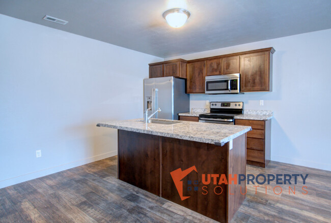 Building Photo - 14357 S Sherwell Ct