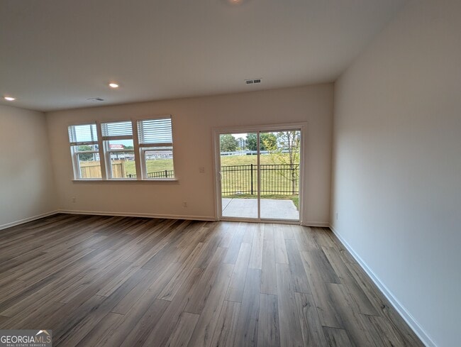 Building Photo - 2557 Adventure Way