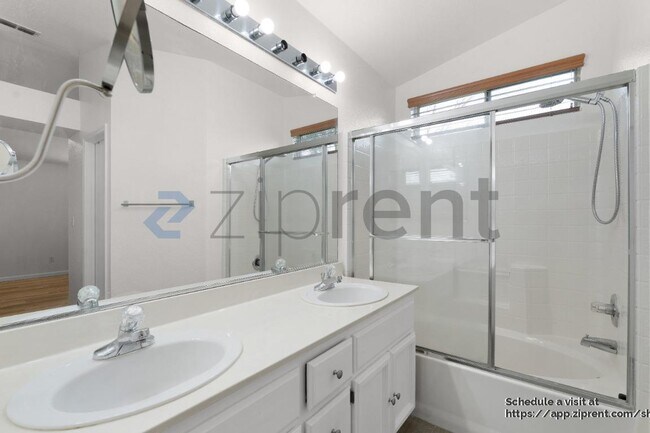 Building Photo - 8361 Delicato Way