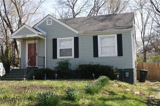 Building Photo - Quaint East Nashville Home