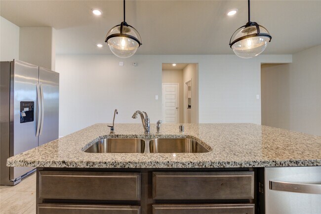 Building Photo - 1207 Cascade Hls Dr