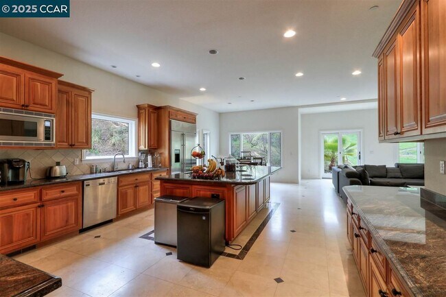 Building Photo - 2851 Spring Creek Ln