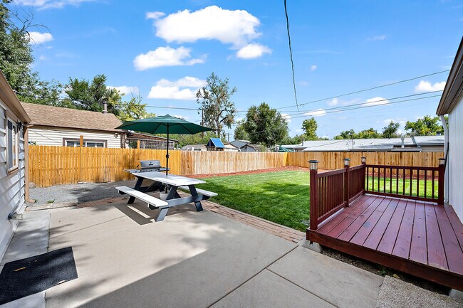Building Photo - 5570 Otis Ct