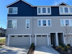 Building Photo - Modern 3BD/3BTH Townhome for Rent in Lynnw...