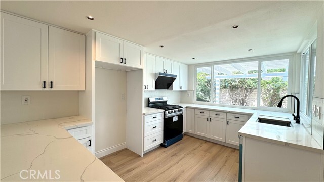Building Photo - 15451 Alsace Cir