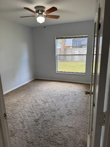 Building Photo - 1002 Stout Ct