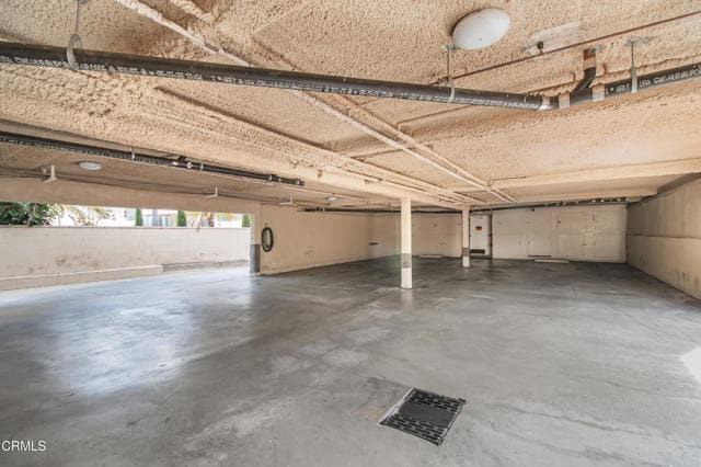 Building Photo - 1244 W 9th St