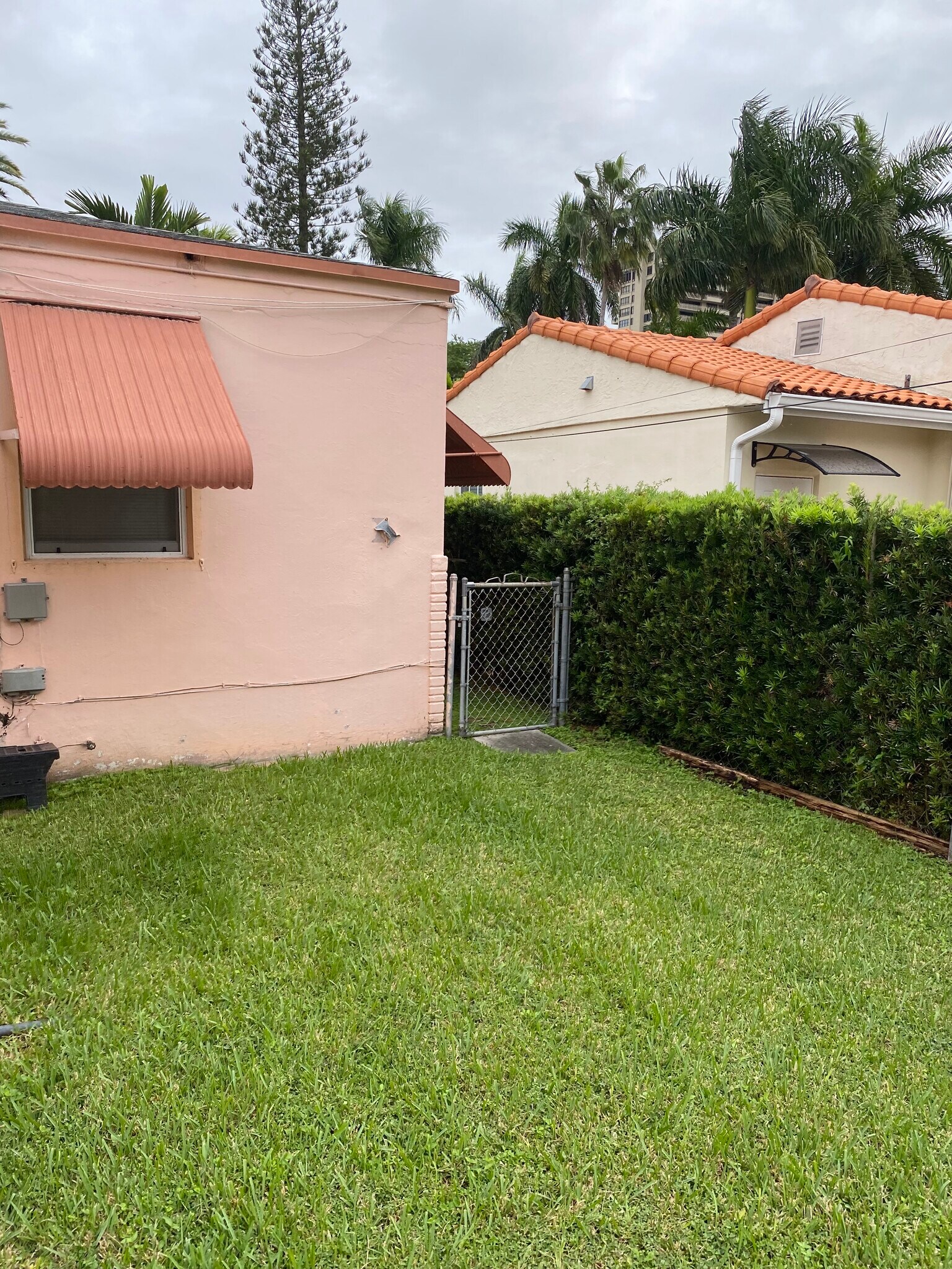 Building Photo - 1588 NE 110th St