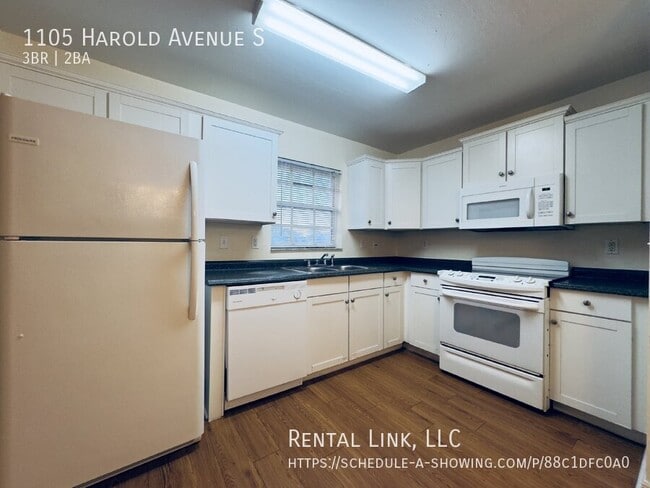 Building Photo - 1105 Harold Ave S