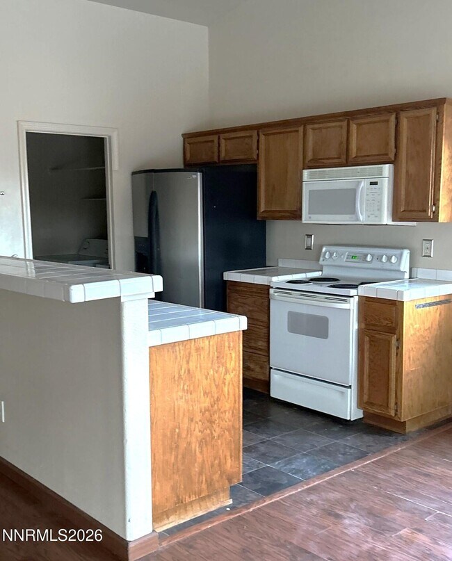 Building Photo - 250 Emigrant Wy