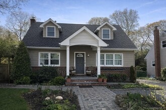 Building Photo - 50 Kalmia St