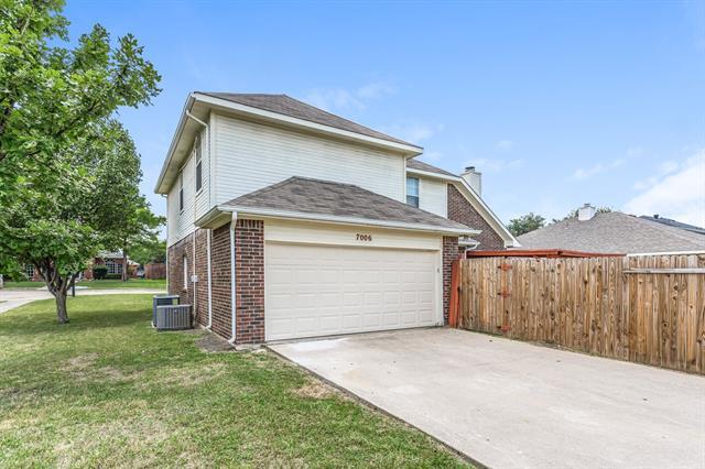 Building Photo - 7006 Cottonwood Cir