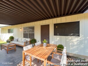 Building Photo - 117 Meadow Way