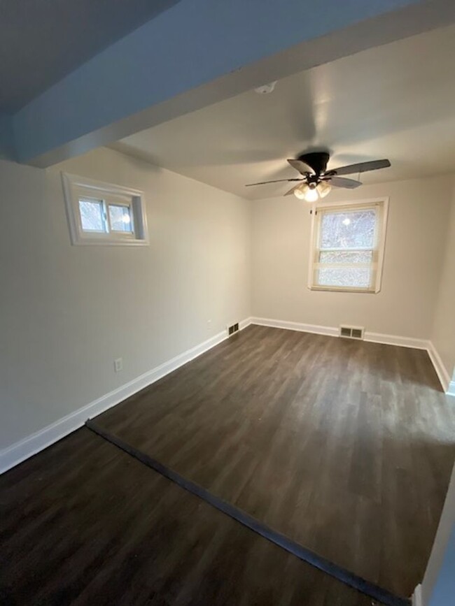 Building Photo - Now Leasing: 3BR Home in Pittsburgh, PA! A...