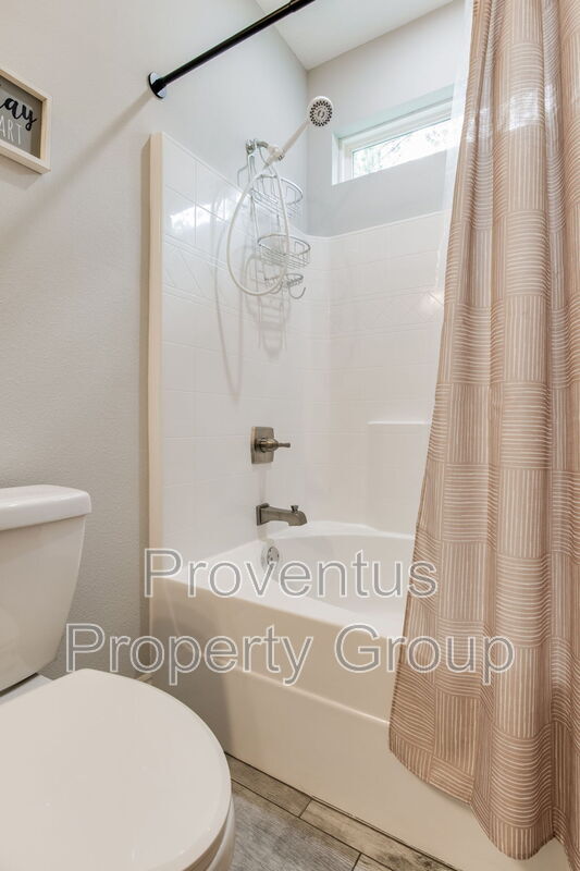 Building Photo - 1925 Cotton Bay Ln