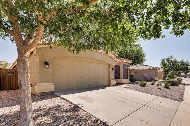 Building Photo - 43854 W Cahill Dr