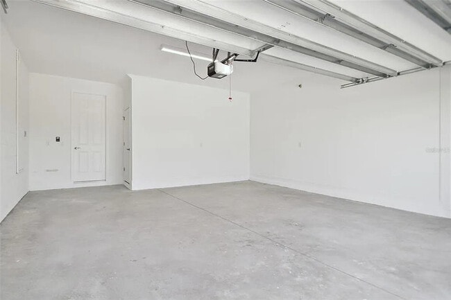 Building Photo - Hawkstone Gem (Welcome to this spacious 5-...