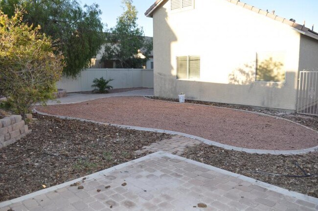 Building Photo - 5225 Adorato Dr