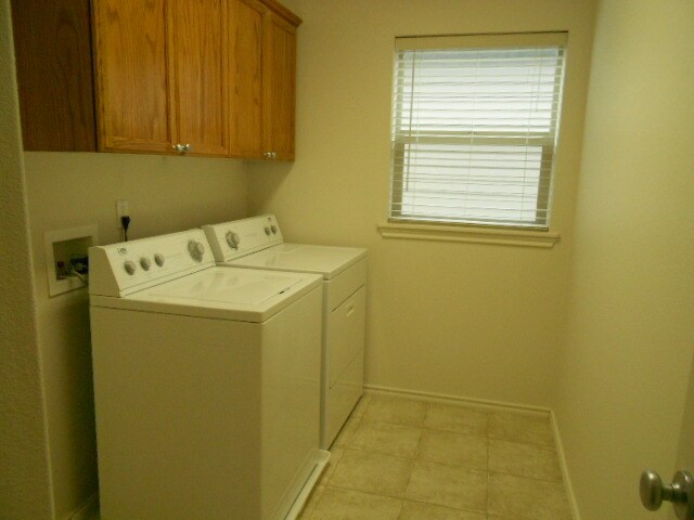 Building Photo - 15827 SW Century Dr