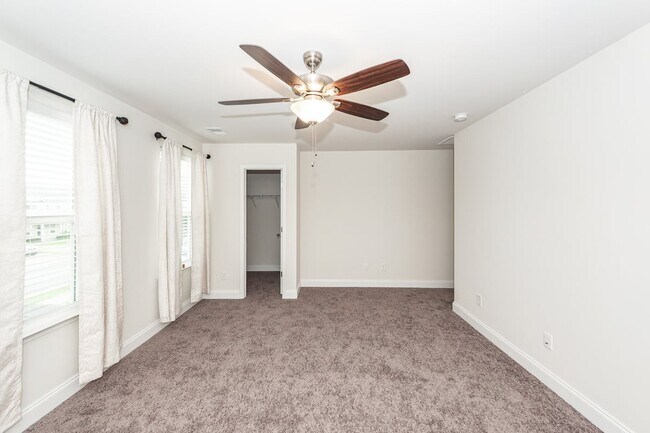 Building Photo - 7787 Montview Rd
