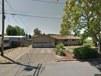 Building Photo - Wonderful 3 -bedroom with Garage