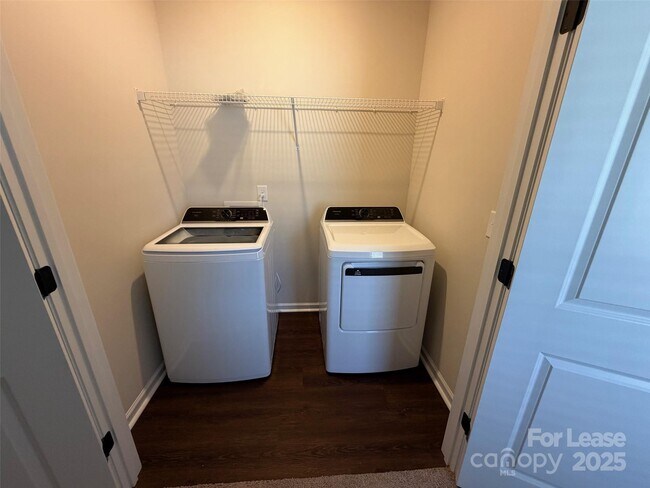 Building Photo - 9717 Misenheimer Rd