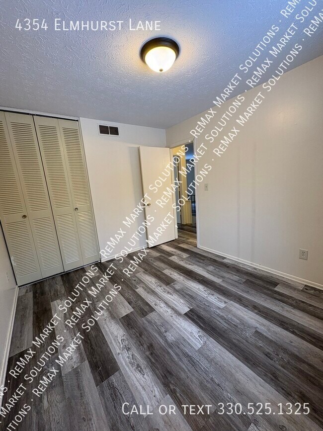 Building Photo - 4354 Elmhurst Dr