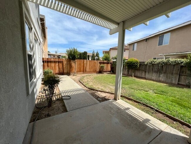 Building Photo - 2912 Medinah Way