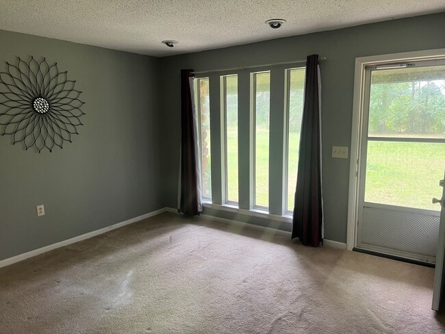 Building Photo - 18700 Bruce Ln