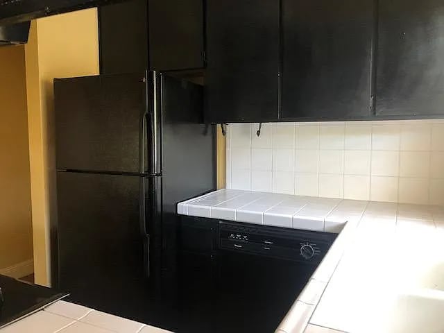 Building Photo - 317 W Sierra Ave