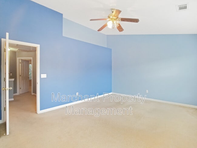 Building Photo - 527 Fagin Cir