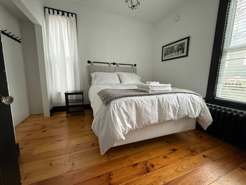 Building Photo - 67 North St