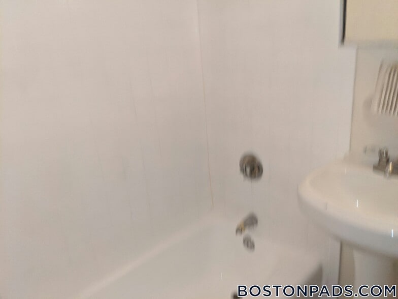 Building Photo - 51 S Huntington Ave